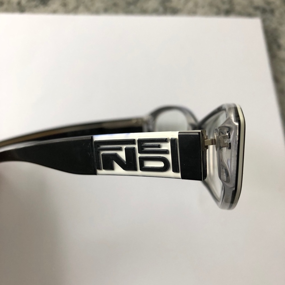 ♥️ FENDI iconic designer frames black w FENDI logo on sides ♥️ - Picture 5 of 10